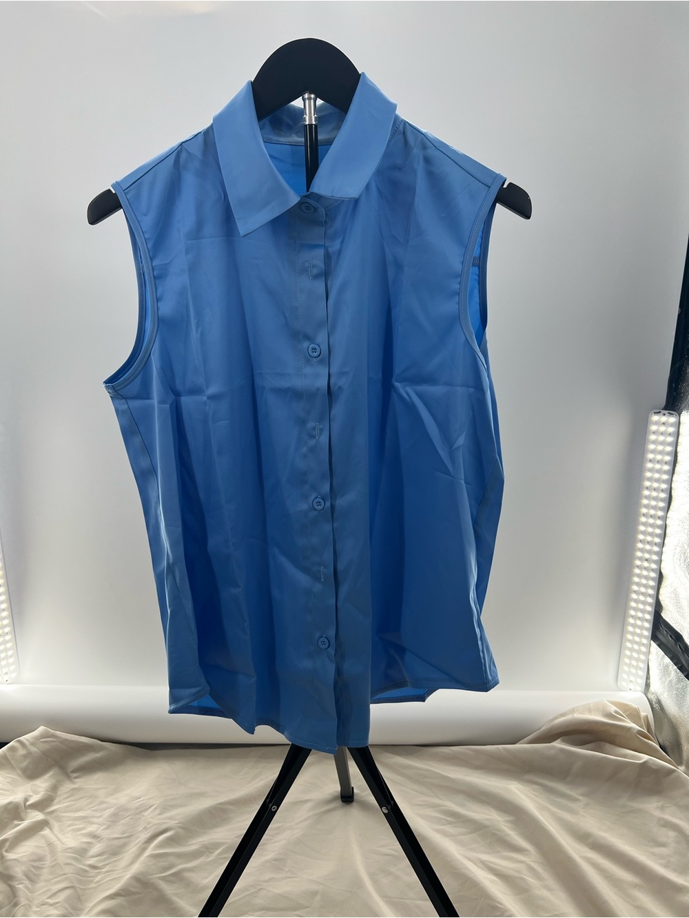 Sleeveless Collared Button-Front Top - Blue L